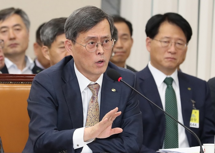 정재훈 한국수력원자력 사장이 지난해 10월 국감에서 의원들의 질의에 답변하는 모습. (사진/뉴시스)