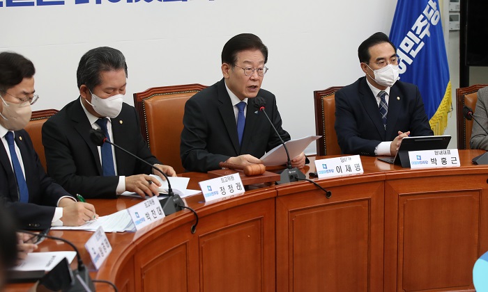 이재명 더불어민주당 대표가 5일 서울 여의도 국회에서 열린 최고위원회의에서 발언하고 있다. (사진/뉴시스)