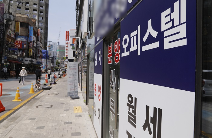 전세사기 급증으로 월세를 찾는 세입자들이 계속 늘고 있다. 사진은 서울의 한 오피스텔 분양 관련 사무실 모습. (사진/뉴시스)